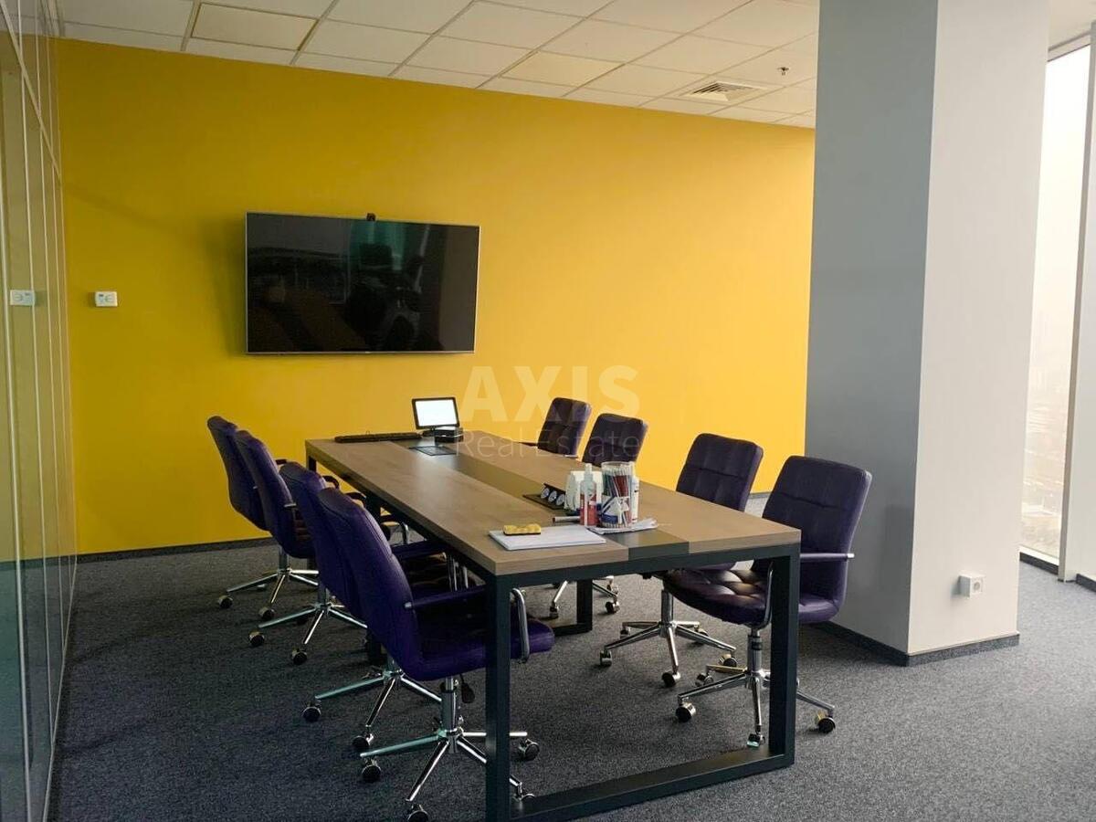 Office vul. Amosova Mykoly 12, 390m20