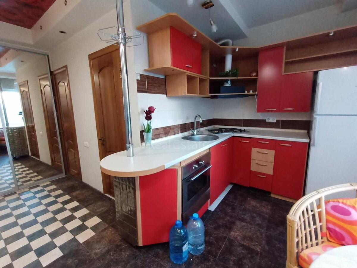 2k apartment vul. Pryrichna 37