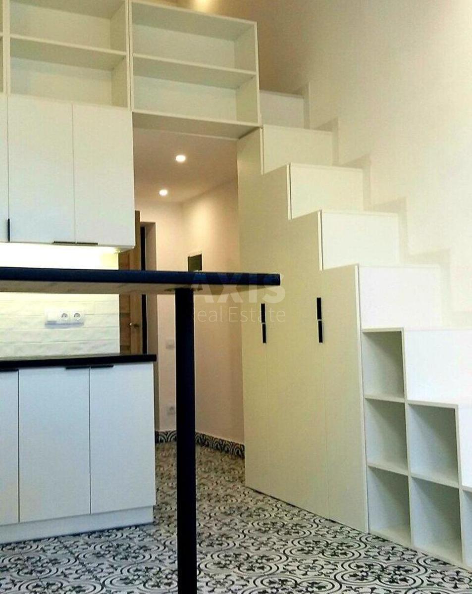 1k apartment vul. Radystiv 180
