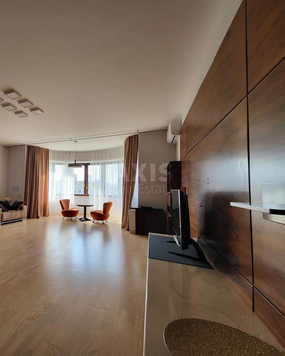 4k apartment vul. Kropyvnyc'kogo 100