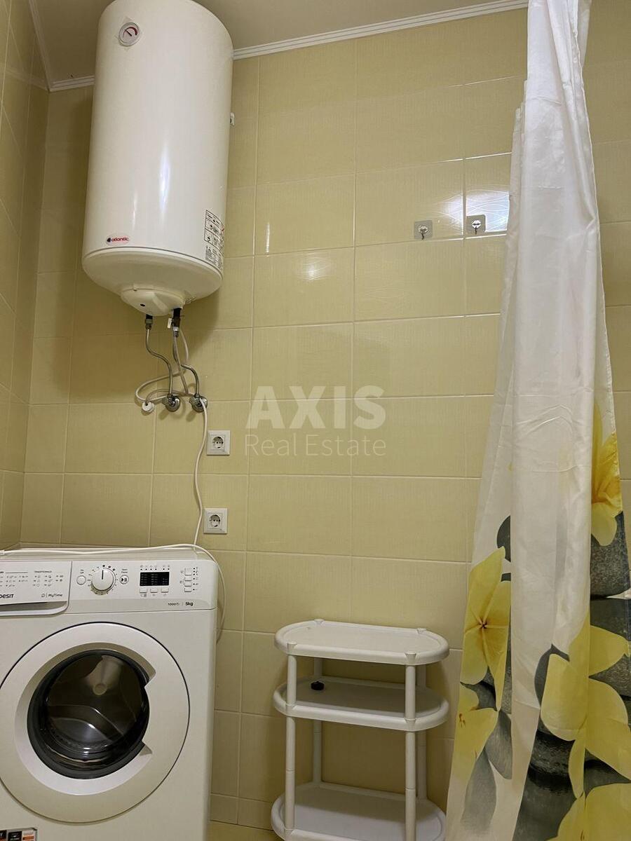 3k apartment vul. Urlivs'ka 153