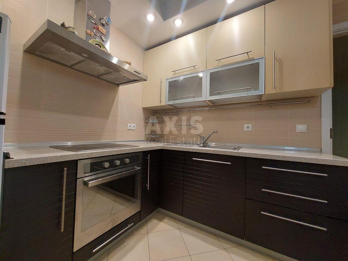 2к квартира ул. Ахматовой Анны 16Г61421