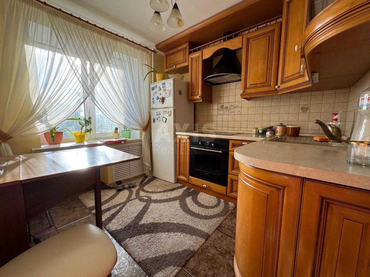 2k apartment vul. Piters'ka 14