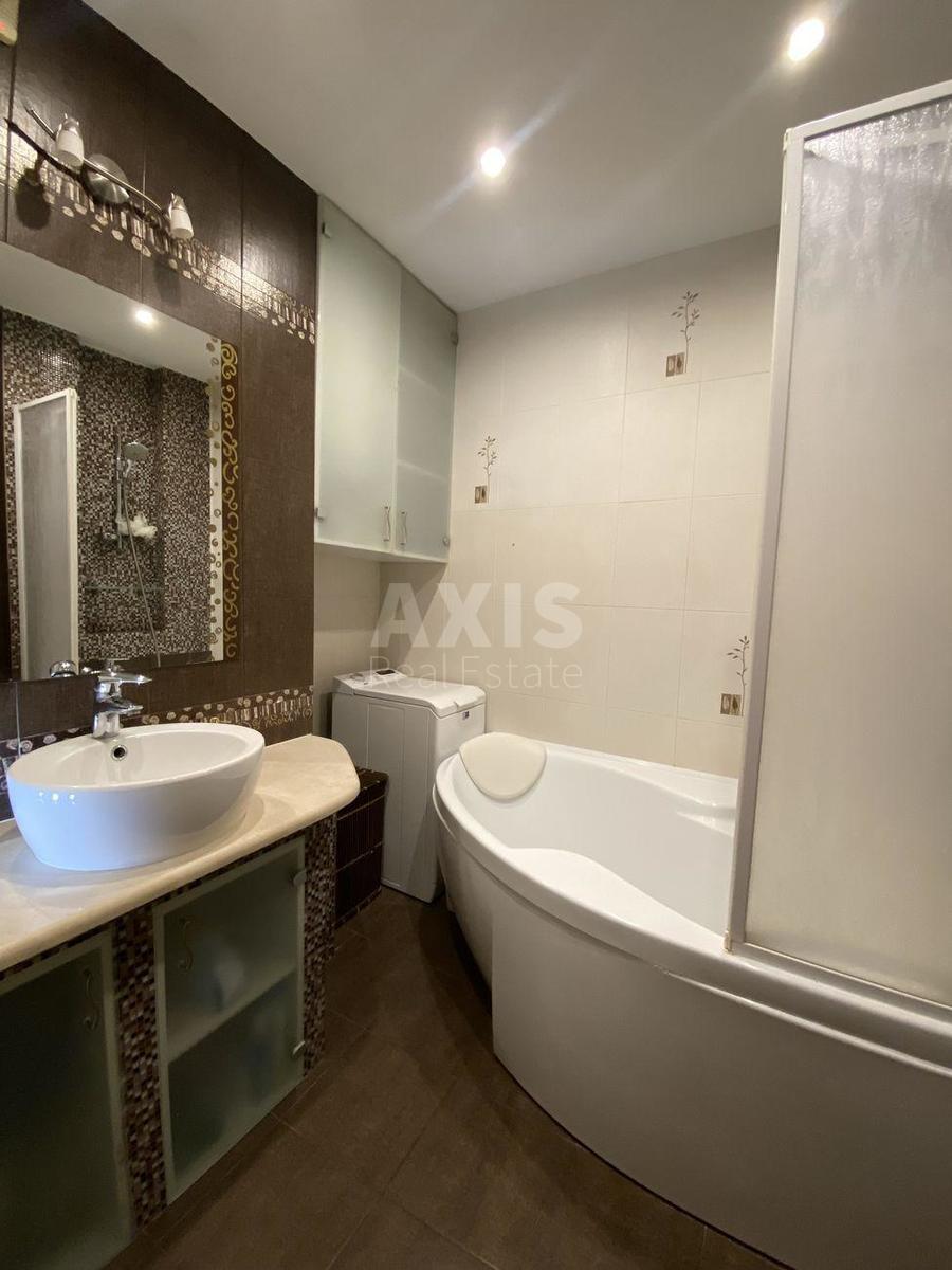 3k apartment vul. Irchana Myroslava 109