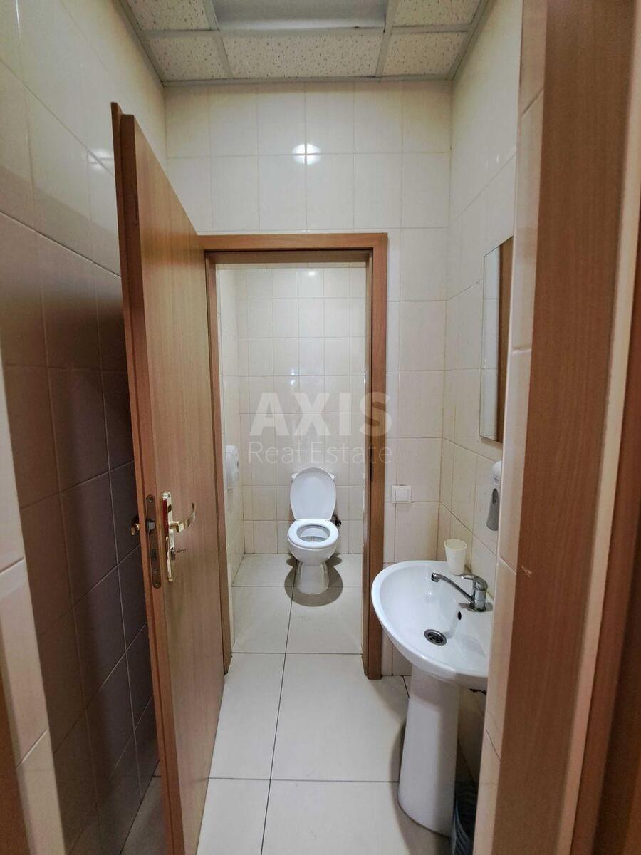 Office vul. Sverstjuka Jevgena 11Б, 375m2613257