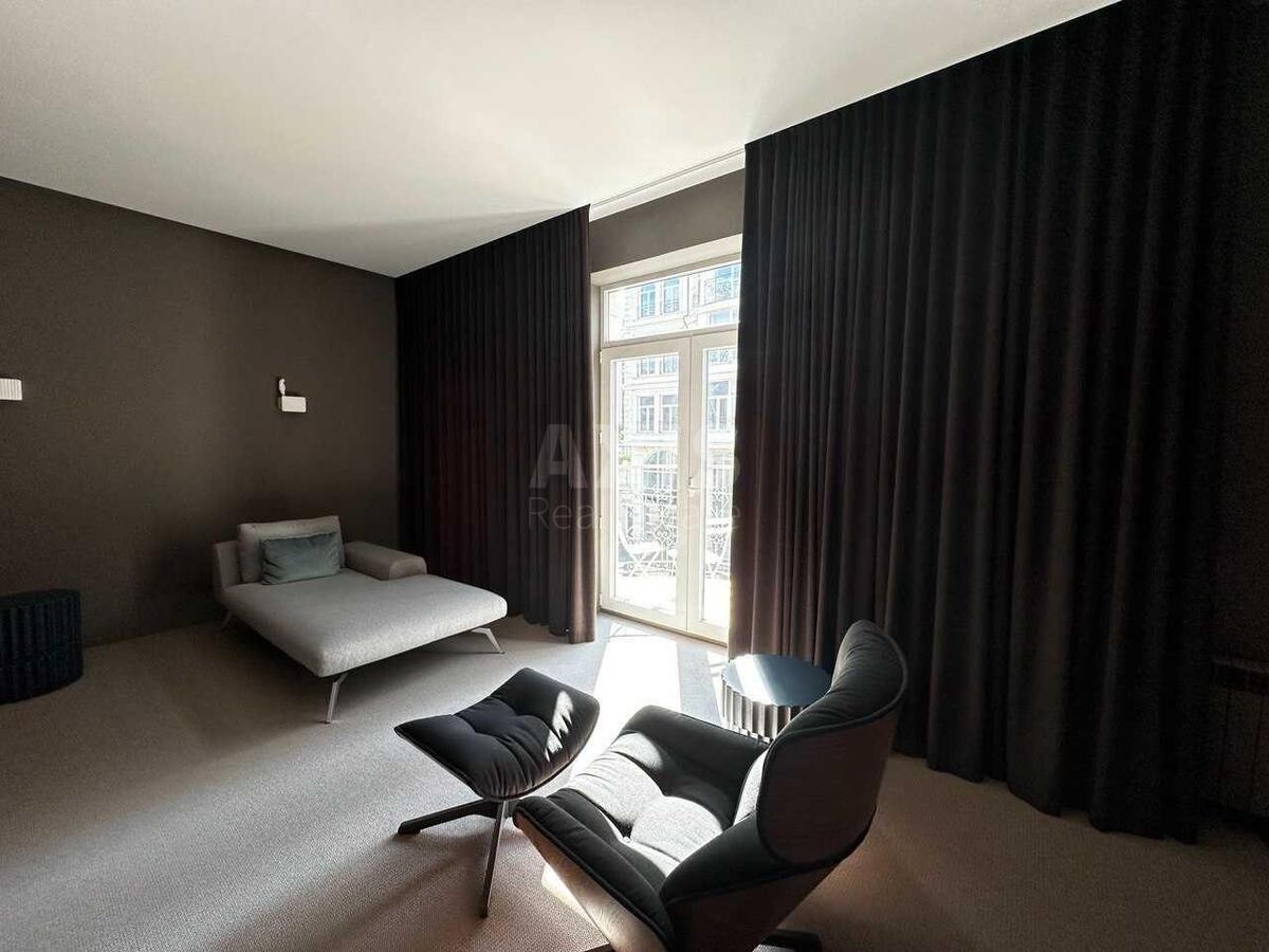 Office vul. Zvirynec'ka 59, 720m26