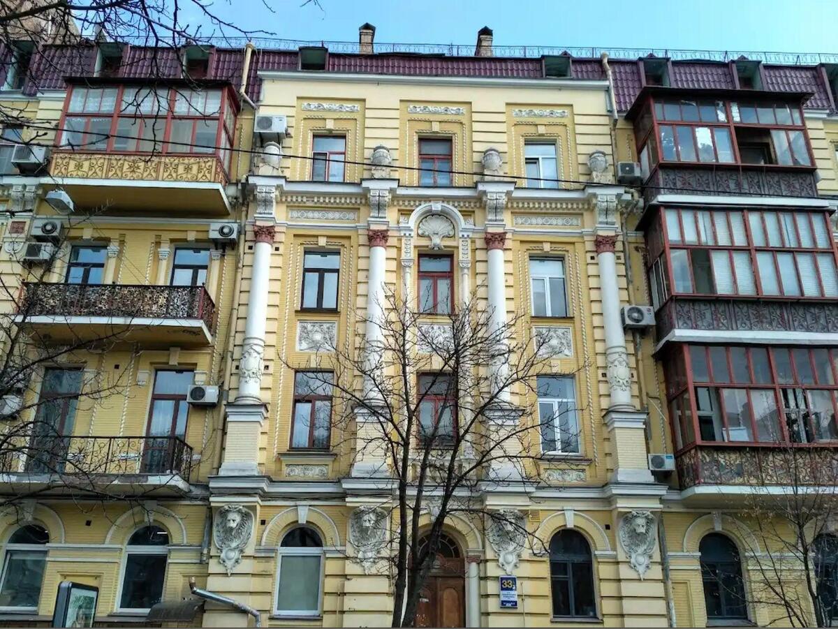 Офис ул. Евгения Чикаленко 33, 110м26095216