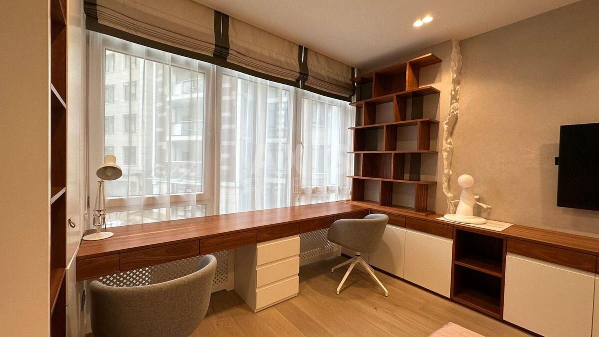 4k apartment vul. Dragomyrova Myhajla 18
