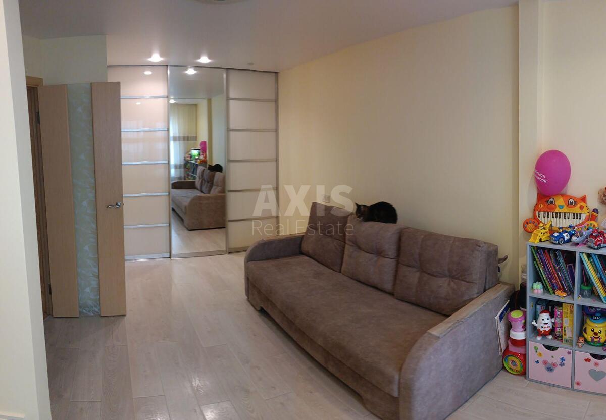 1k apartment vul. Rajduzhna 2Б2