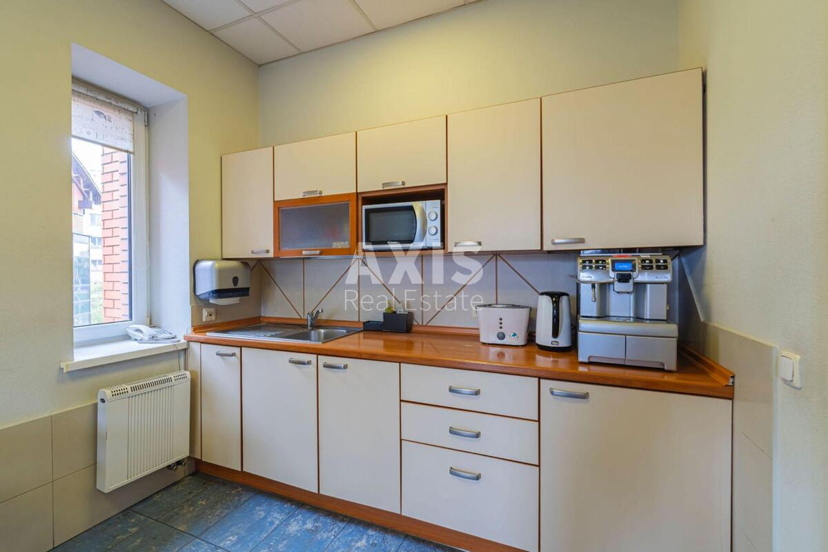 Office vul. Degtjarivs'ka 33Б, 677m24