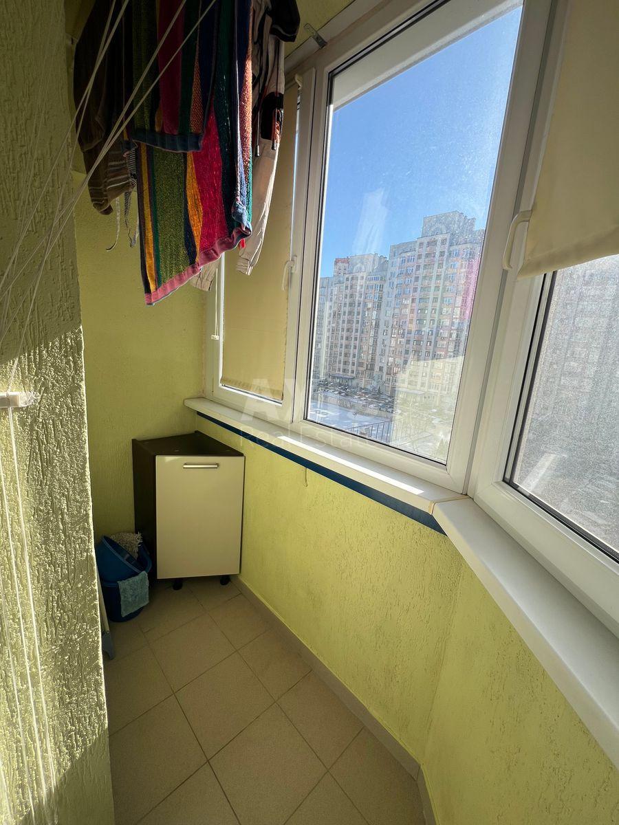 2k apartment vul. Yulia Zdanovska 60А7