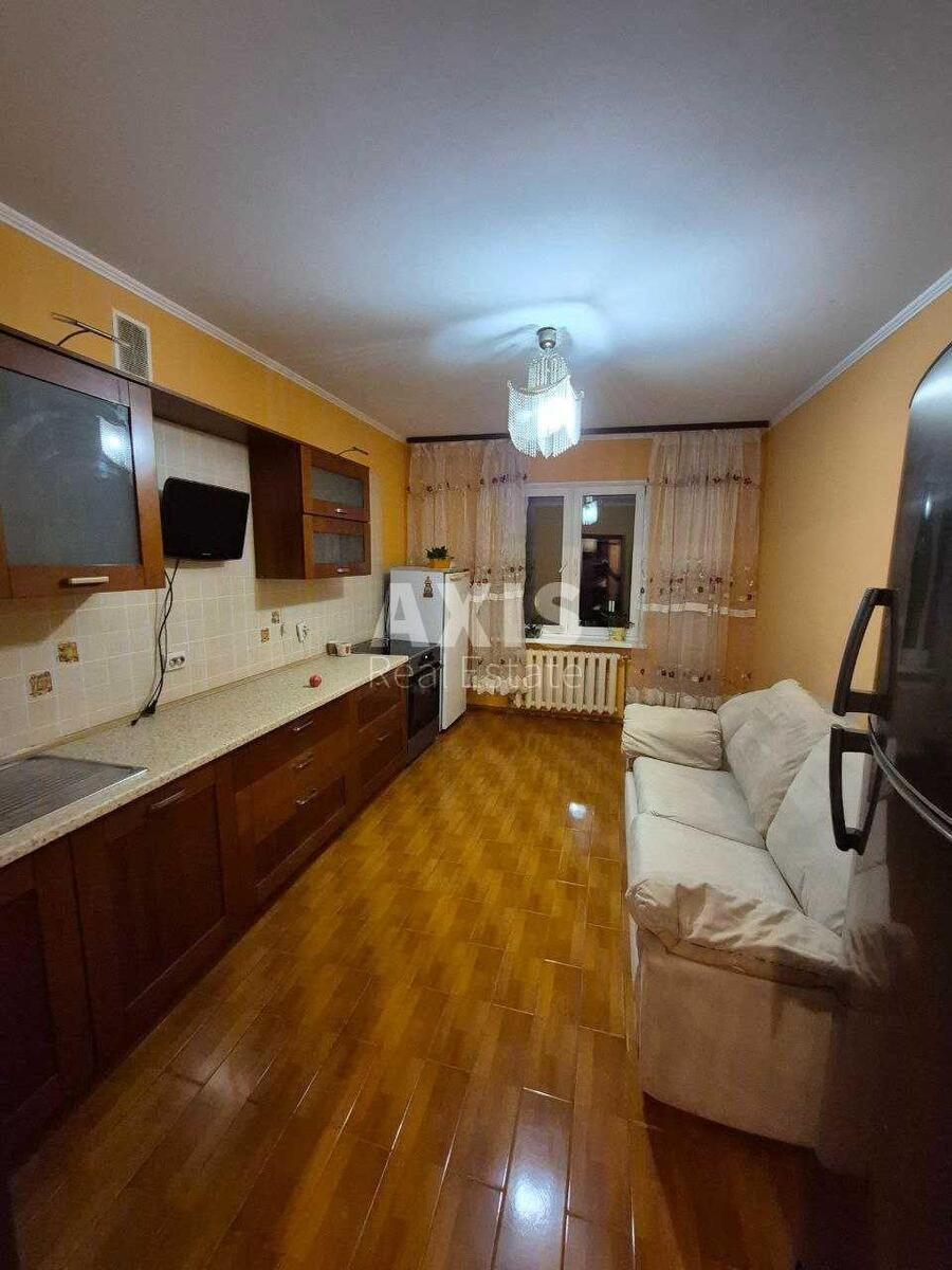 3k apartment vul. Raduns'ka 2/18