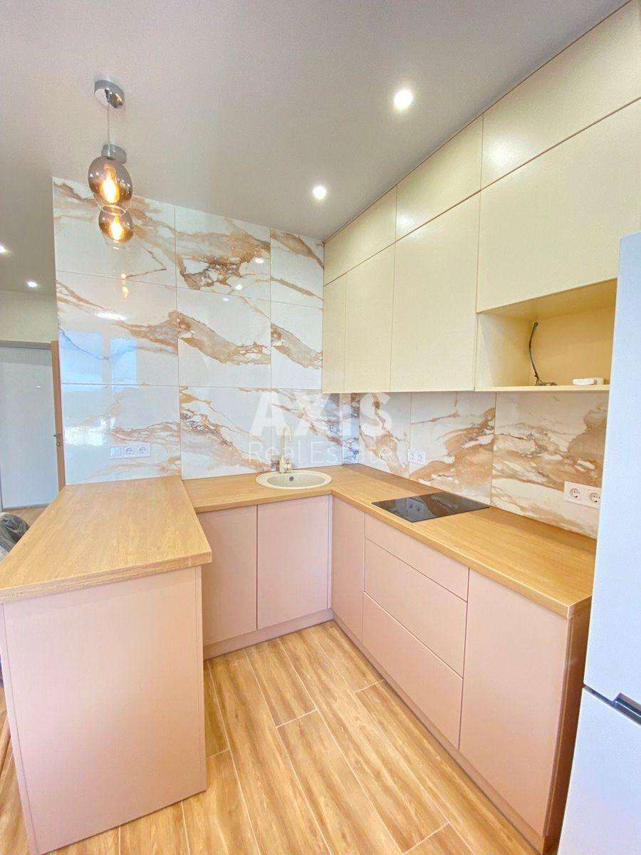 1k apartment vul. Central'na 19559190