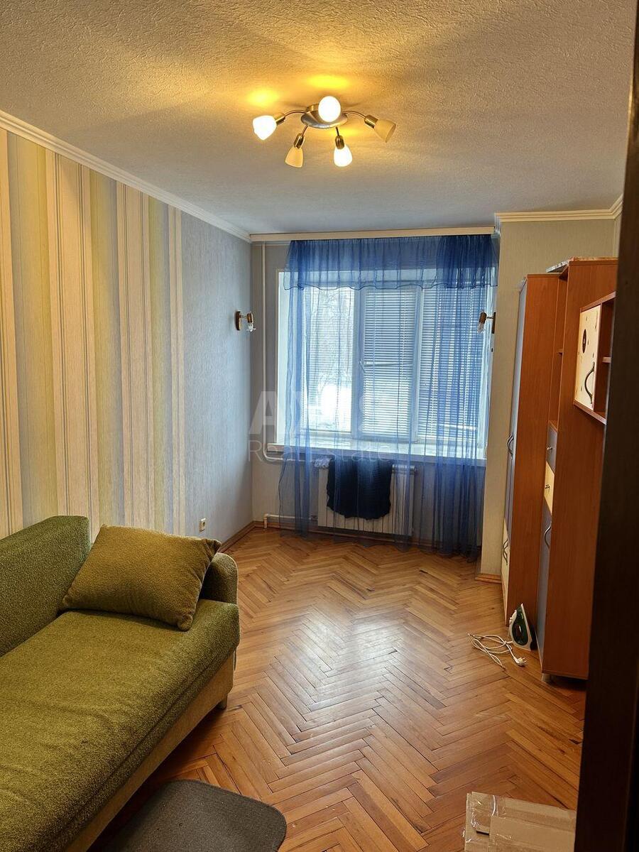3k apartment vul. Symyrenka 1В4