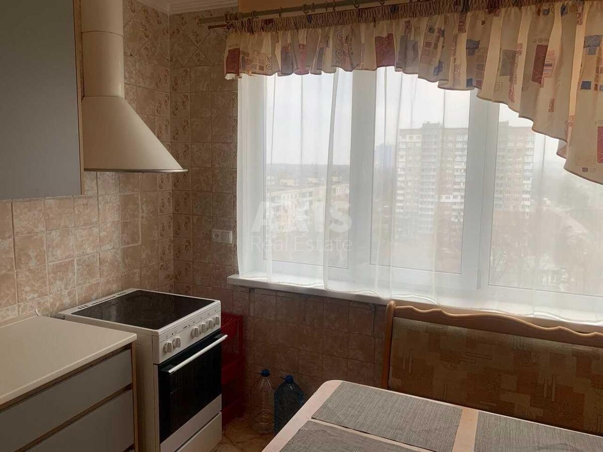 2k apartment vul. Ljatoshyns'kogo 80