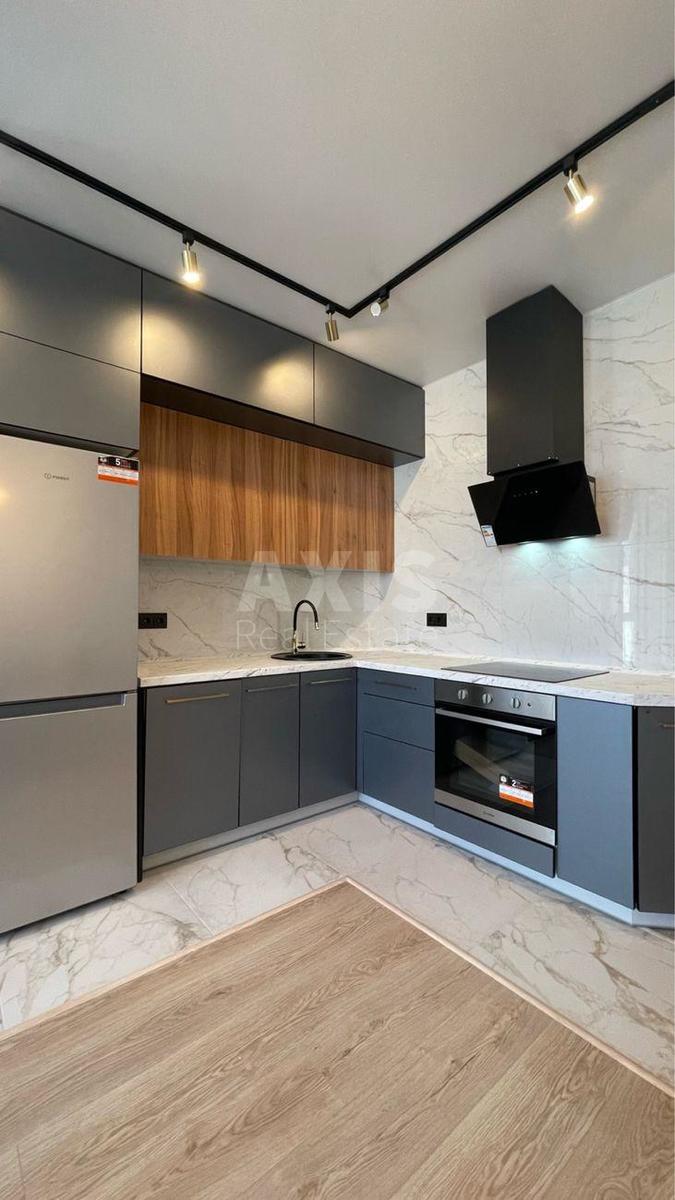 1k apartment vul. Myhajla Maksymovycha 32