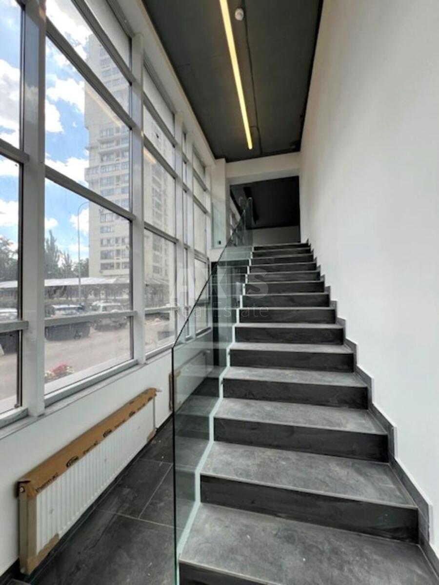 Trade object vul. Jevgena Konoval'cja 44А, 180m26340910