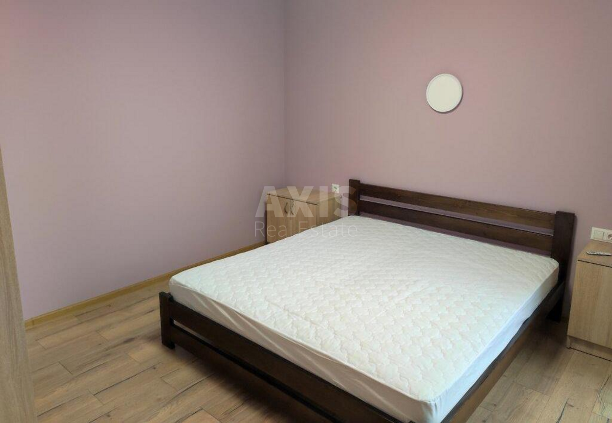1k apartment vul. Grechka Marshala 40/122