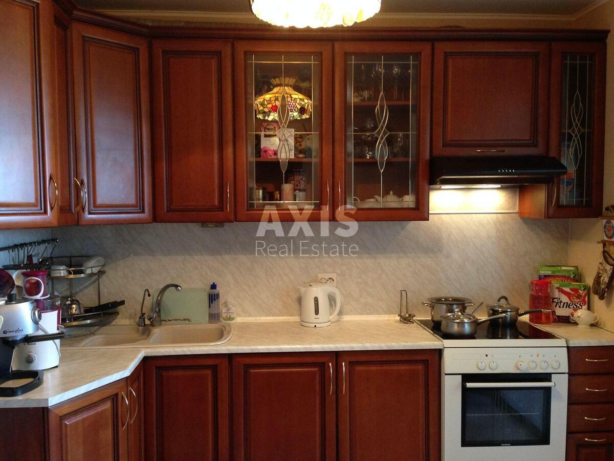 4k apartment vul. Bogatyrs'ka 6/153159