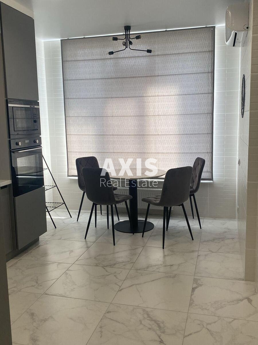 1k apartment pr-t Komarova Kosmonavta 9Б1