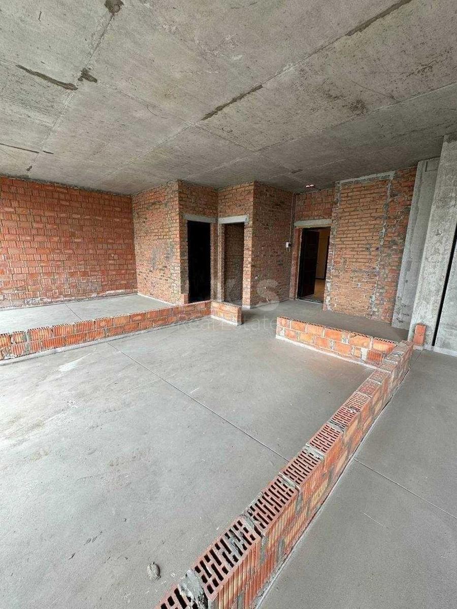 2k apartment prov. Novopechers'kyj 53