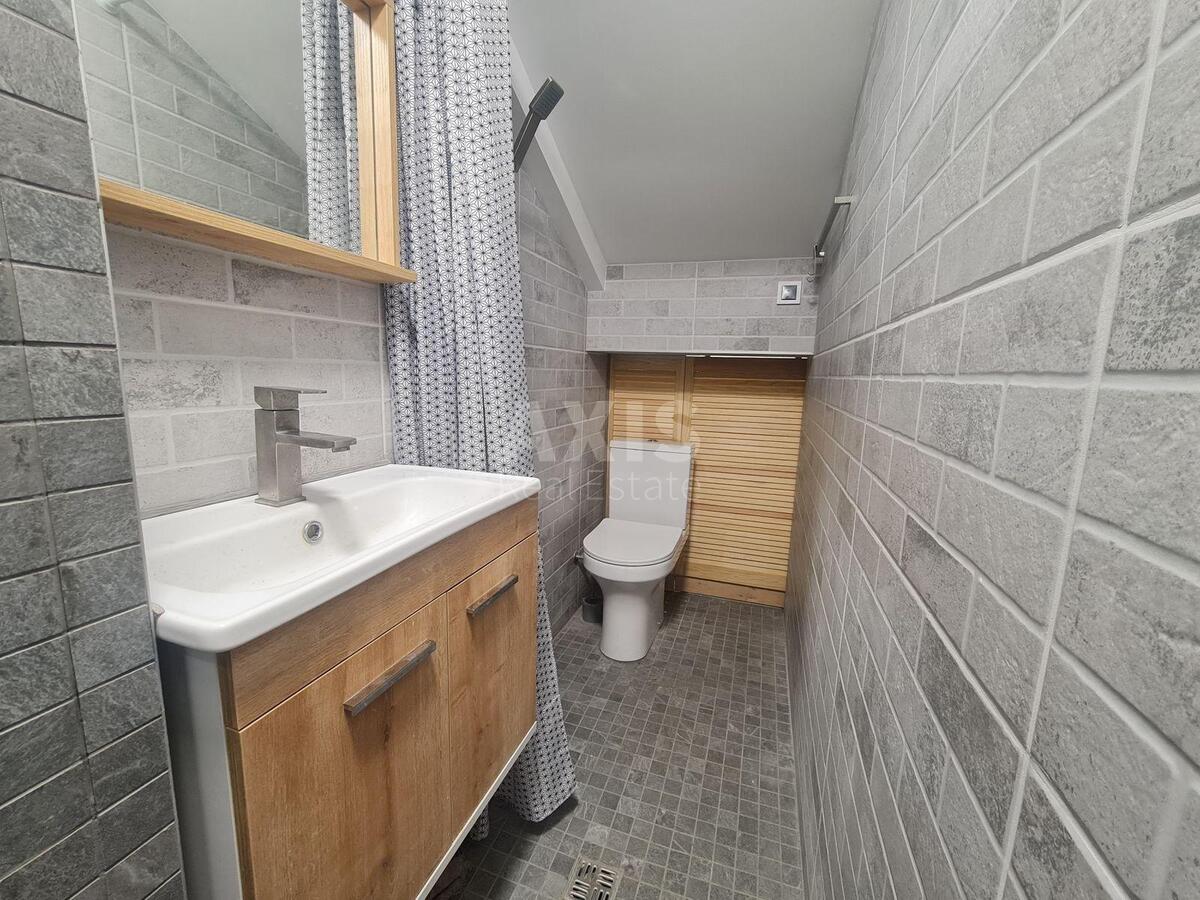 Office vul. Kikvidze 13, 45m27