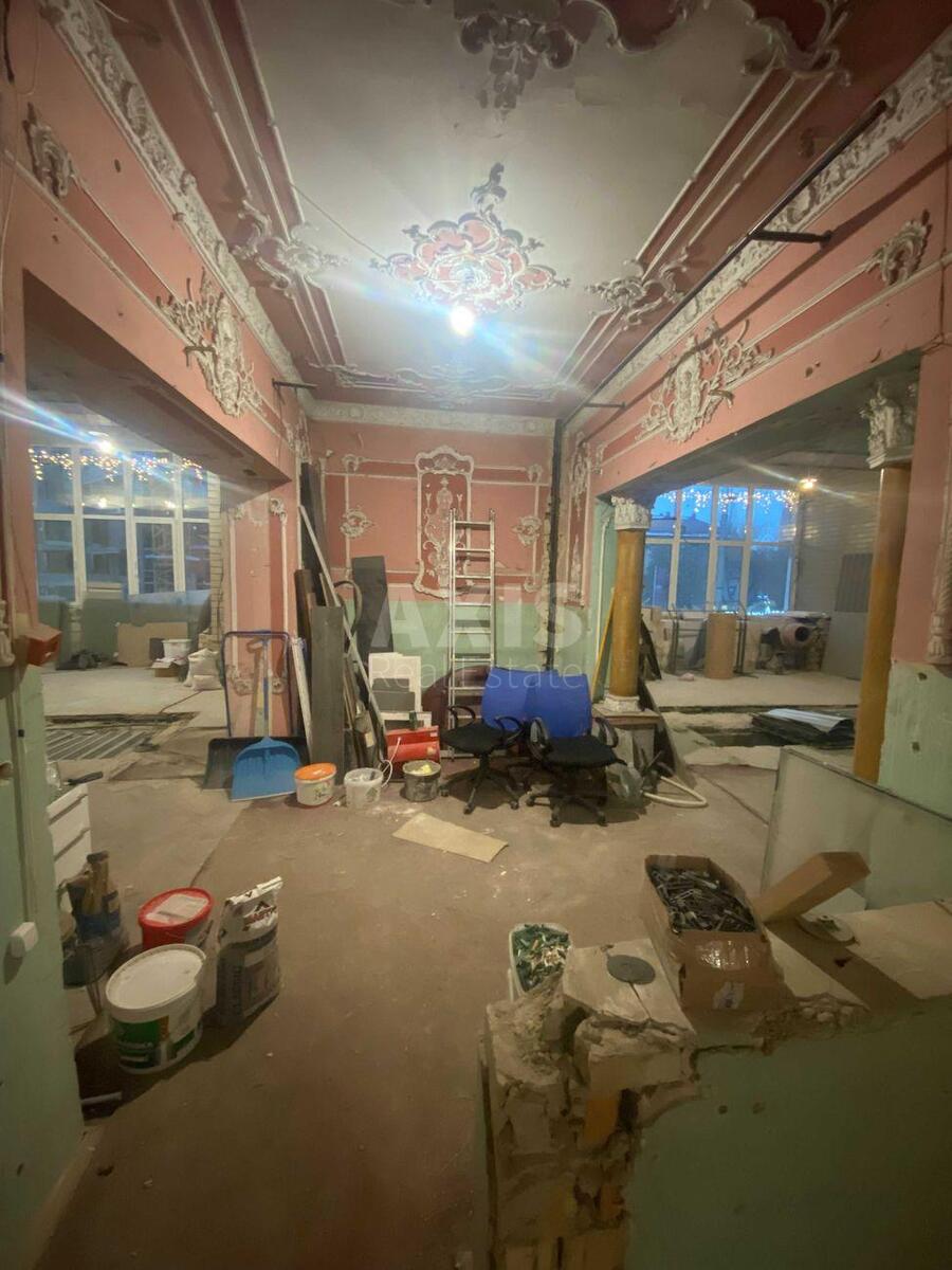 Объект сервиса ул. Антоновича 125В, 330м210