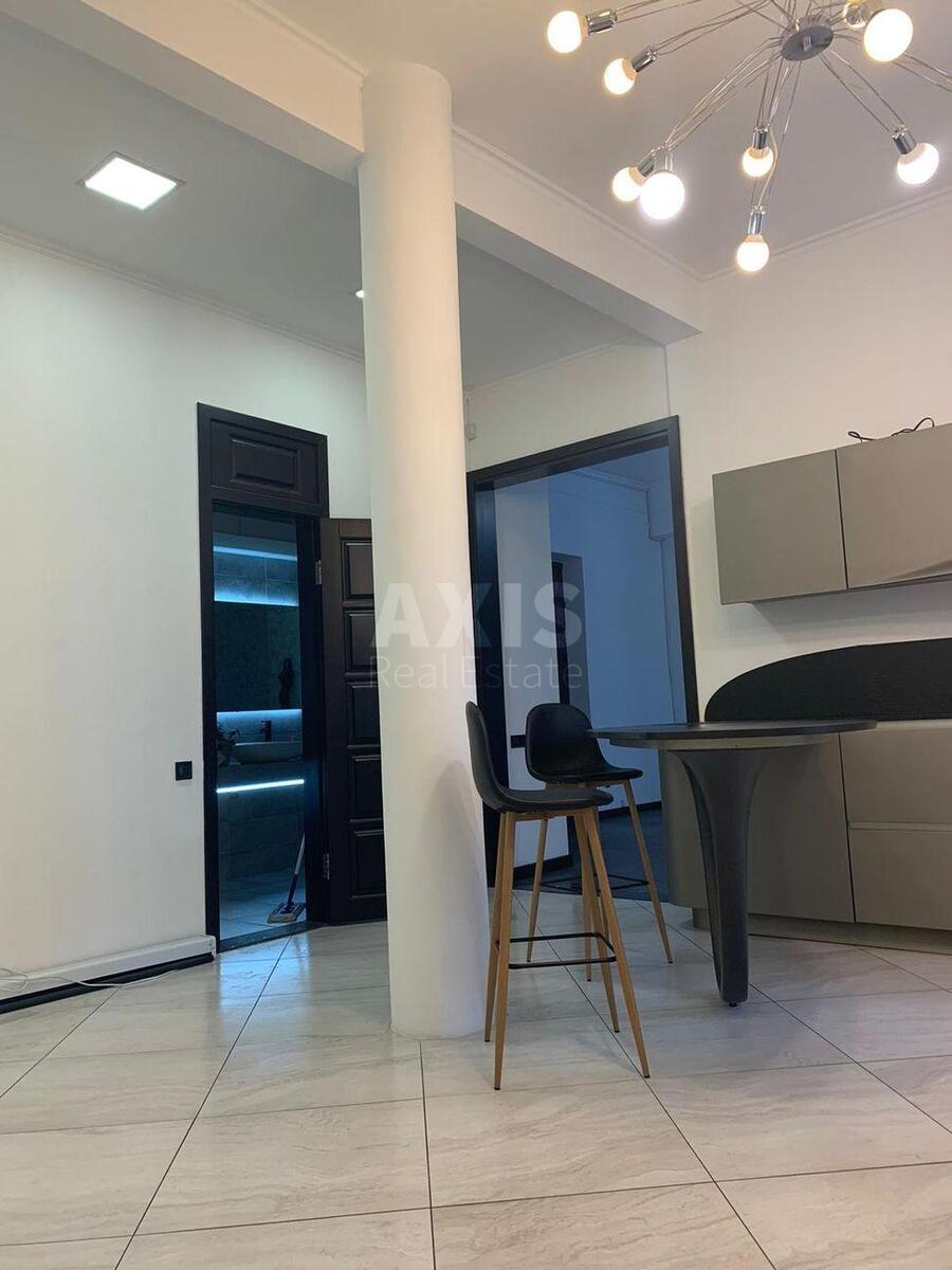 Office vul. Velyka Vasyl'kivs'ka 43, 98m23