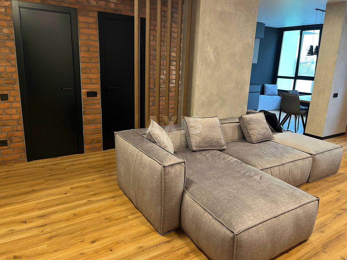 3k apartment vul. Doncja Myhajla 2А591893