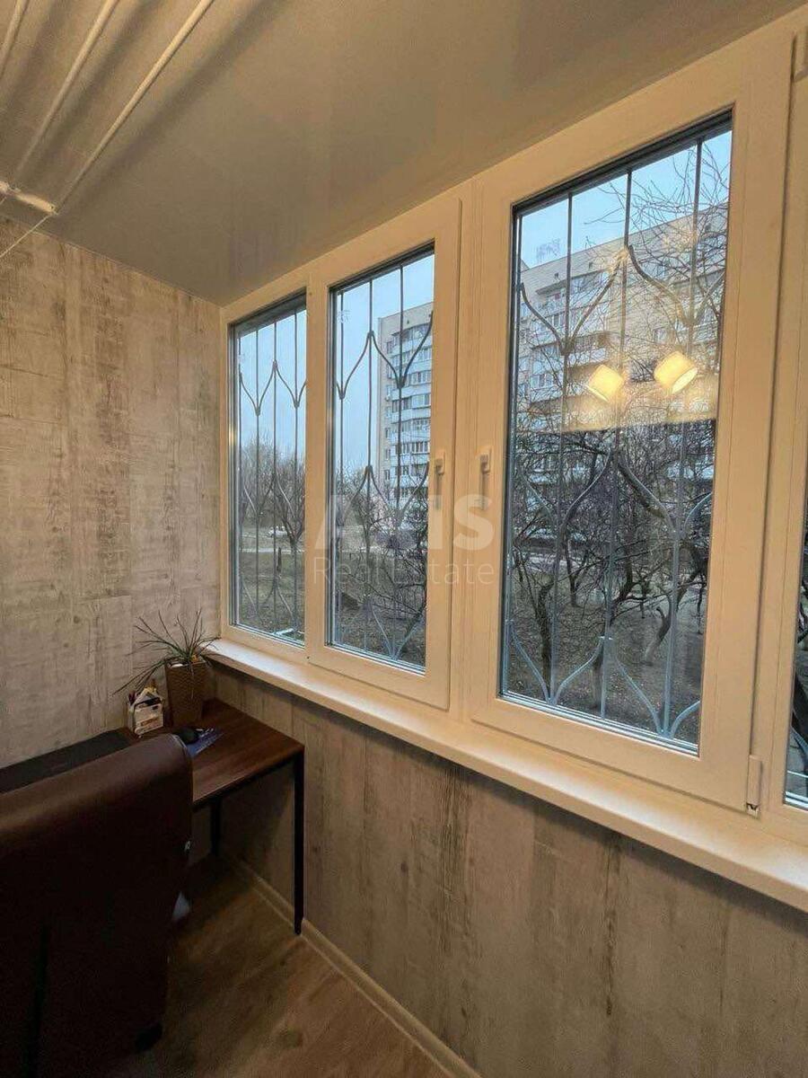 1k apartment vul. Symyrenka 20А7