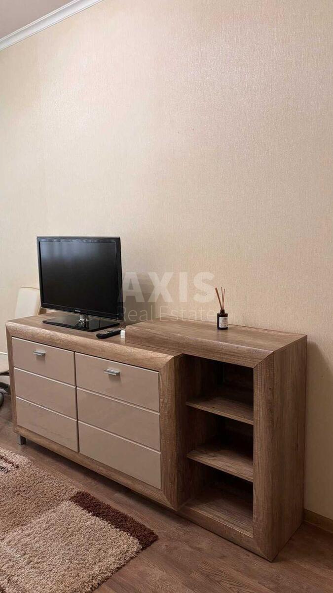 1k apartment vul. Voskresens'ka 143