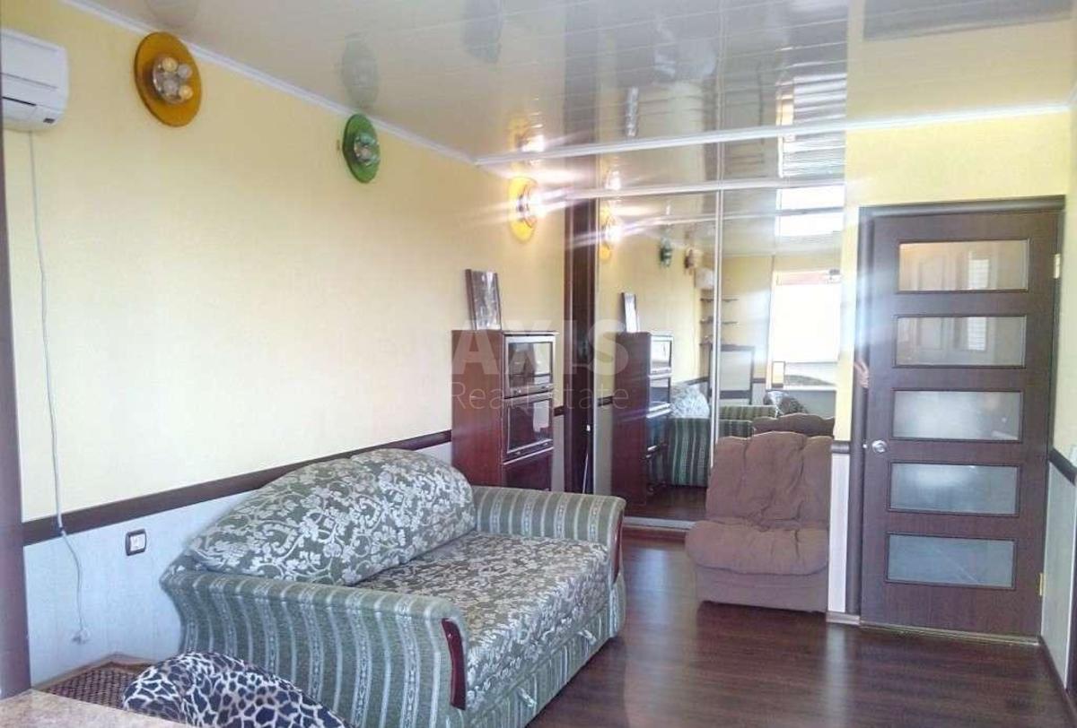 1k apartment vul. Strutyns'kogo Sergija 2
