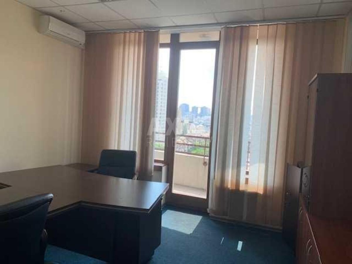 Офис ул. Жилянская 59, 65м20