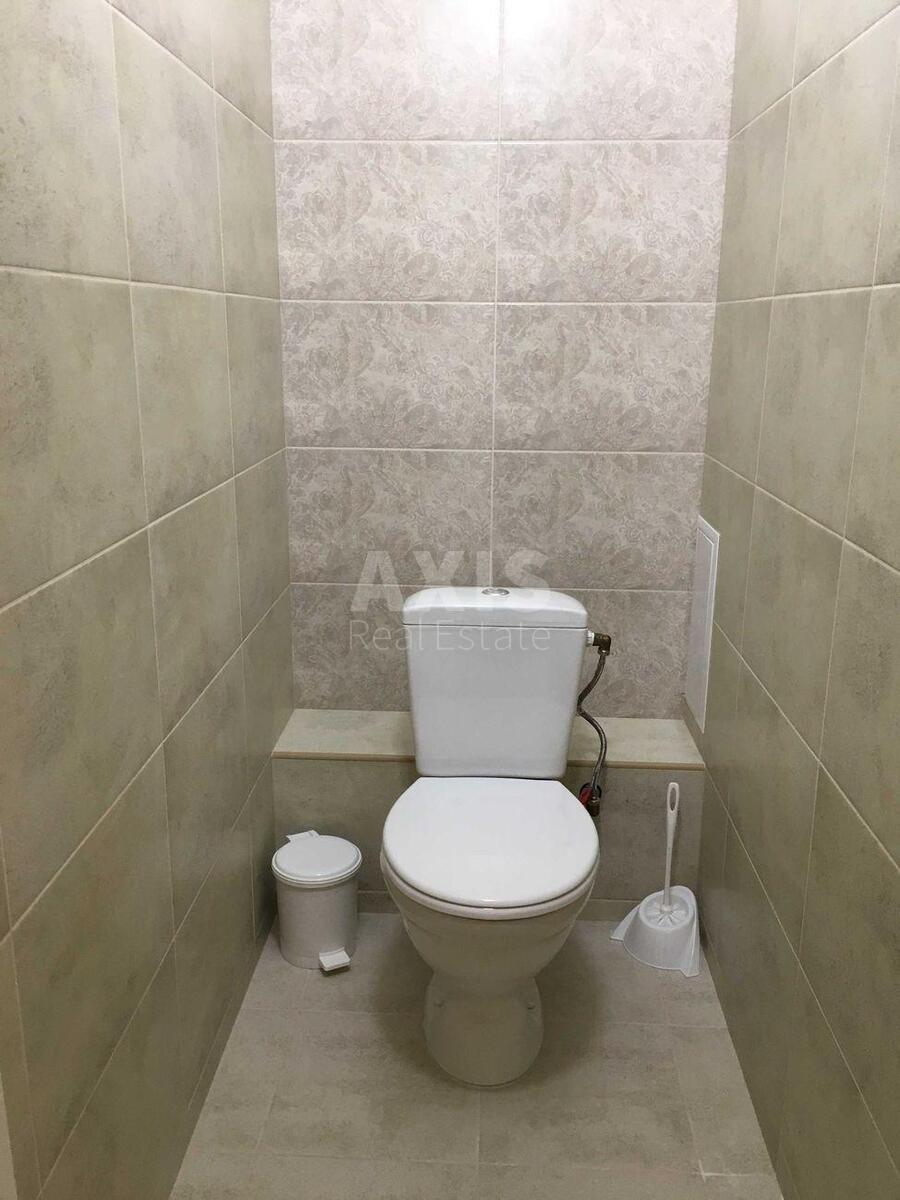 2k apartment vul. Dragomyrova Myhajla 29
