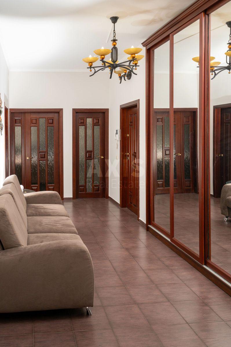 3k apartment vul. Panasa Myrnogo 177