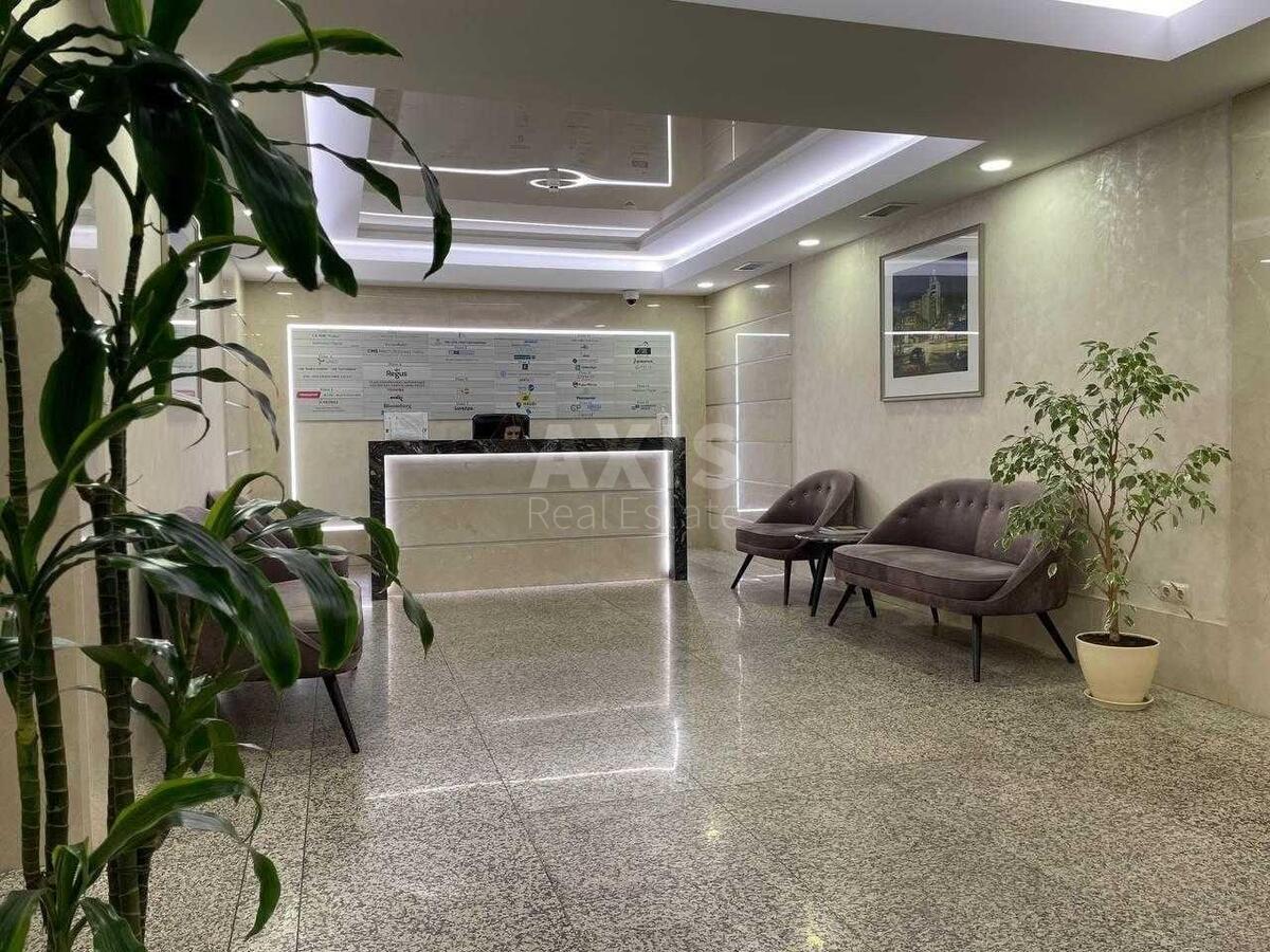 Office vul. Shovkovychna 42/44, 130m20