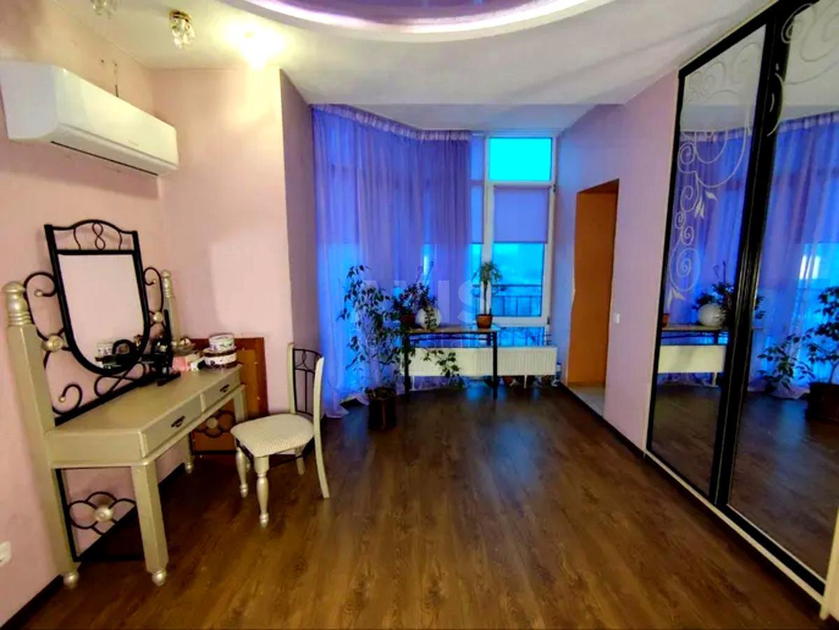 2k apartment vul. Yulia Zdanovska 60/5639850