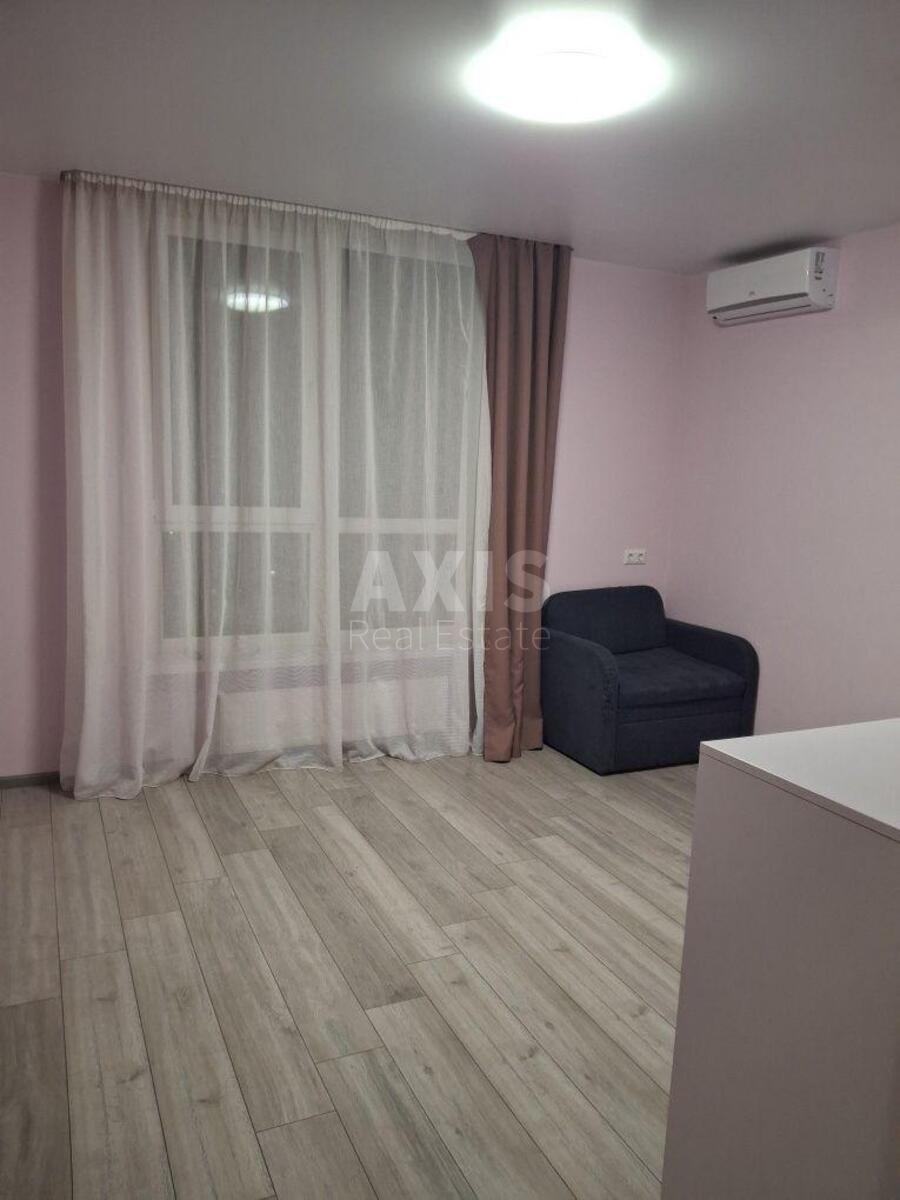 3k apartment vul. Grechka Marshala 104