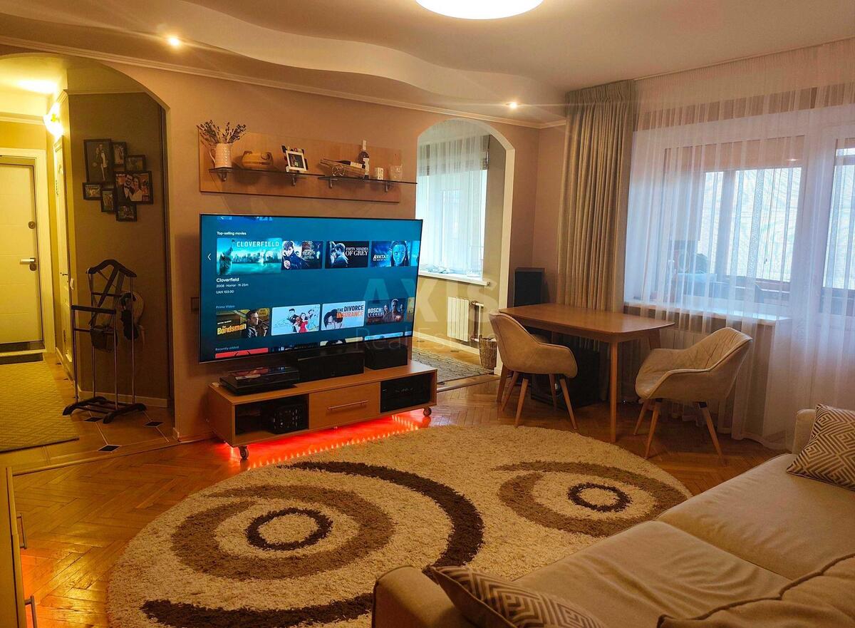 3k apartment vul. Velyka Vasyl'kivs'ka 1024