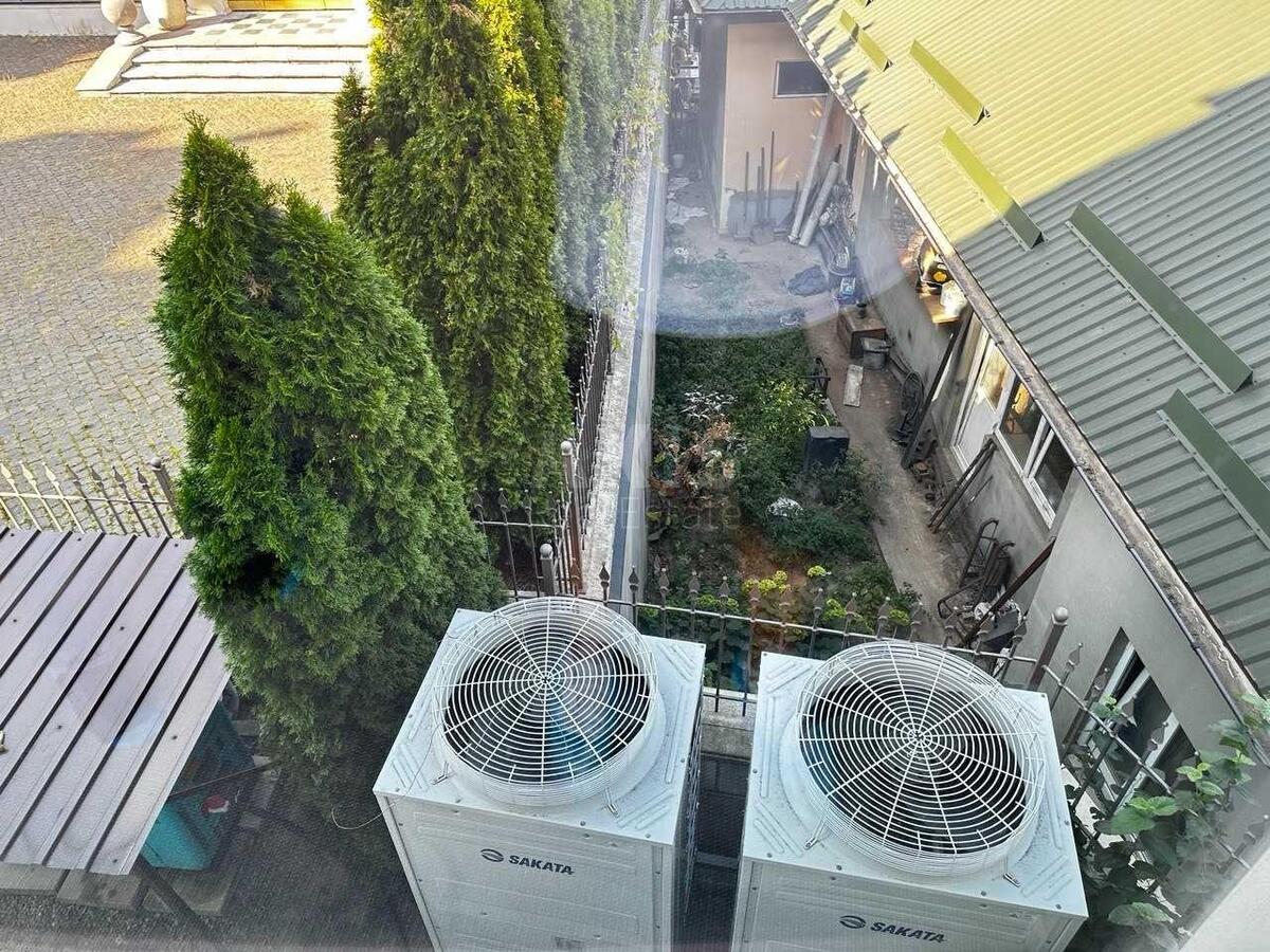 Office vul. Zvirynec'ka 59, 720m27
