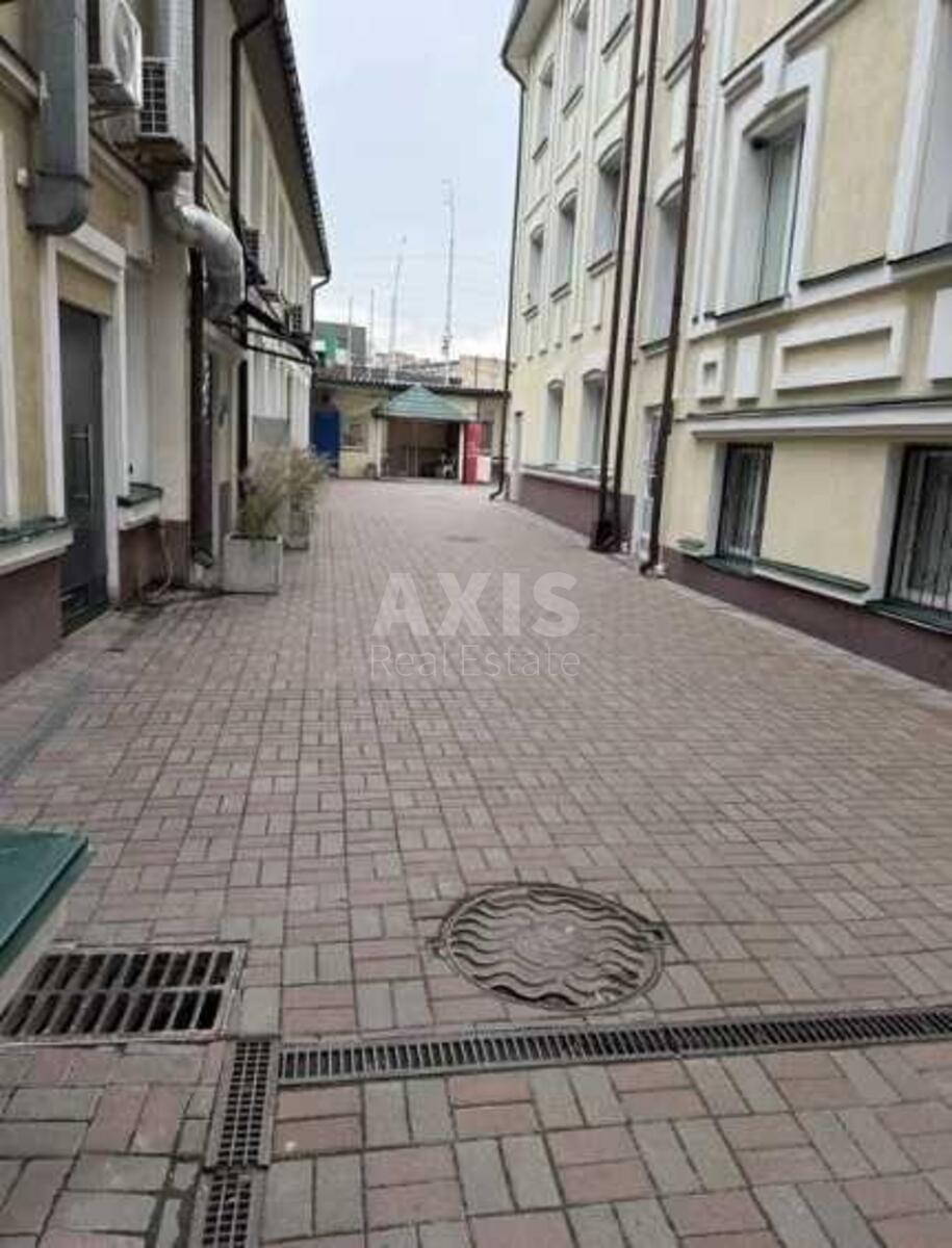 Офіс вул. Межигірська 87А, 144м260899