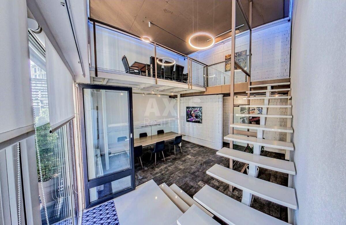 Office vul. Central'na 21Б, 380m2