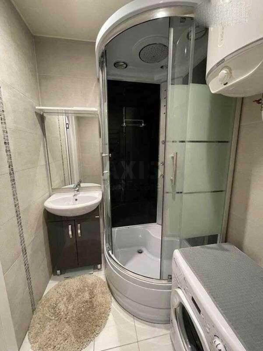 1k apartment vul. Serafymovycha 108