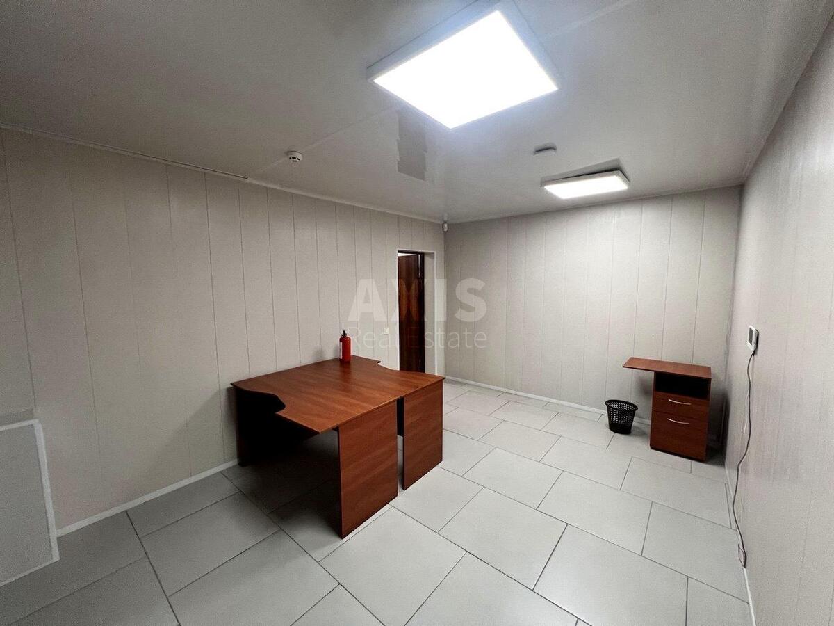 Office vul. Kyrylivs'ka 116А, 60m2611971