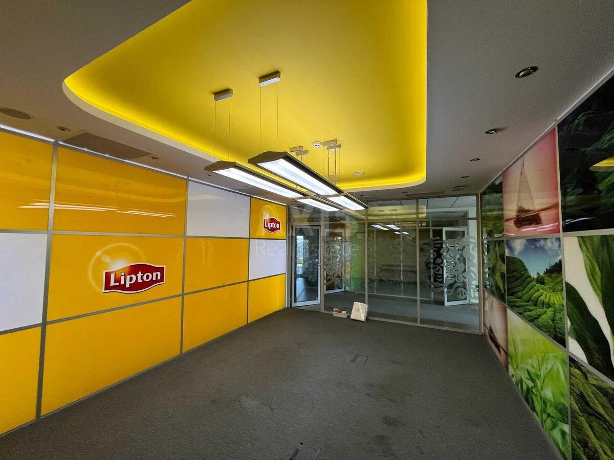 Office vul. Degtjarivs'ka 27Т, 685m2568505