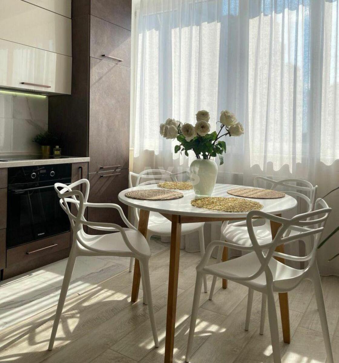 1k apartment vul. Myhajla Maksymovycha 3Д0