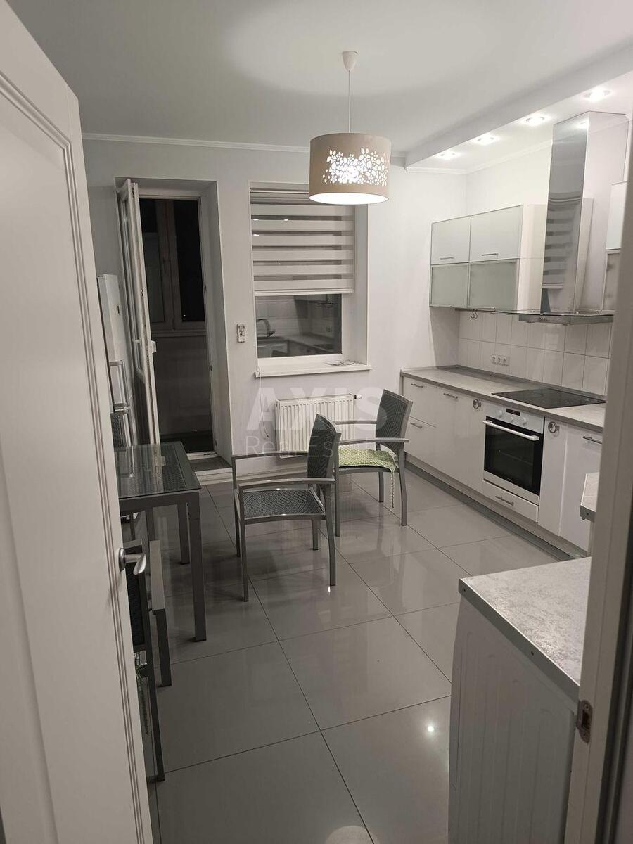1k apartment vul. Golosii'vs'ka 13Б