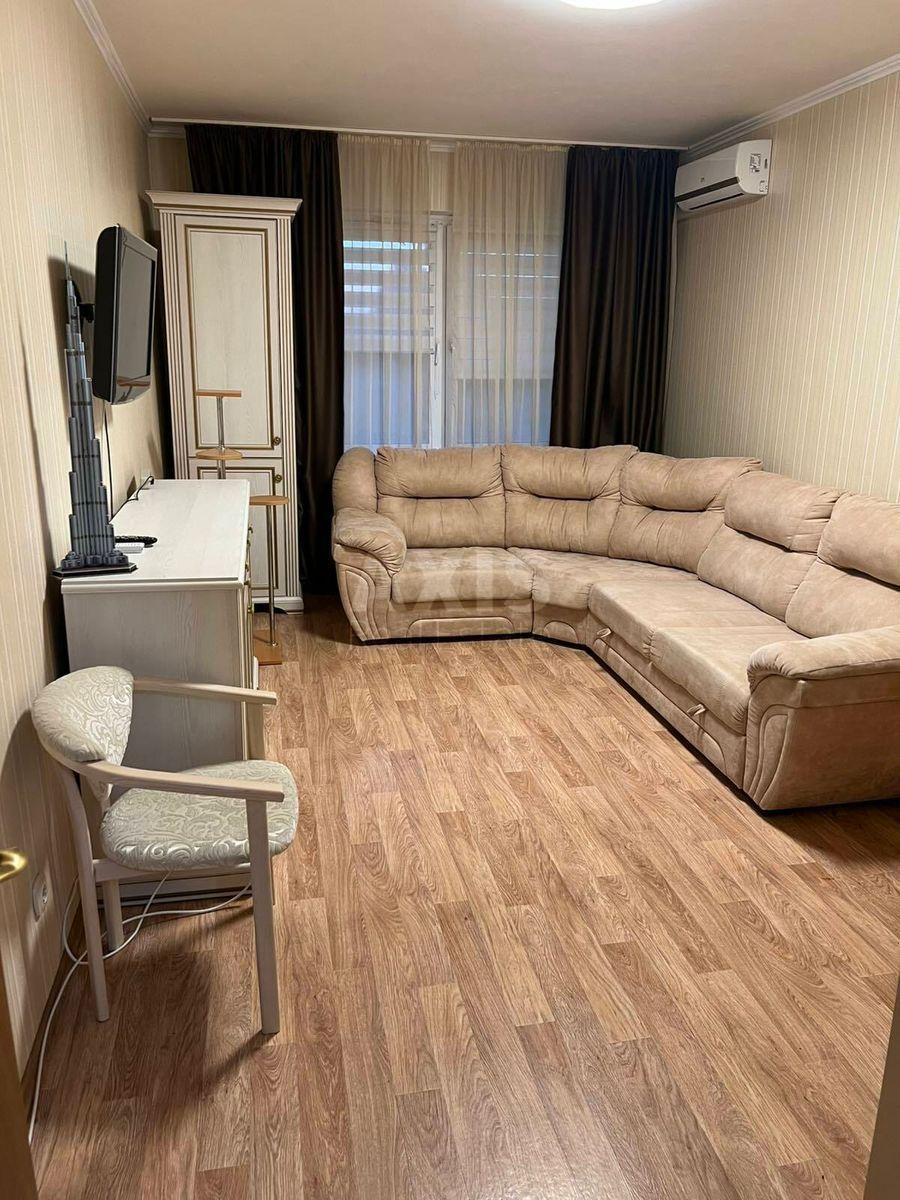 2k apartment vul. Myhajla Maksymovycha 9В3