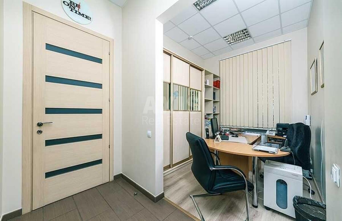 Office vul. Levandovs'ka 8/15, 120m2572676
