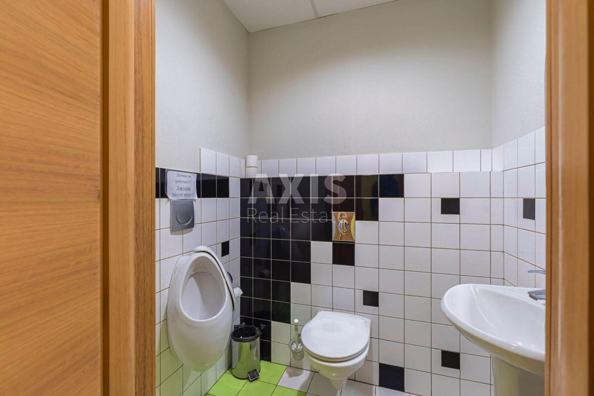 Office vul. Degtjarivs'ka 33Б, 677m25